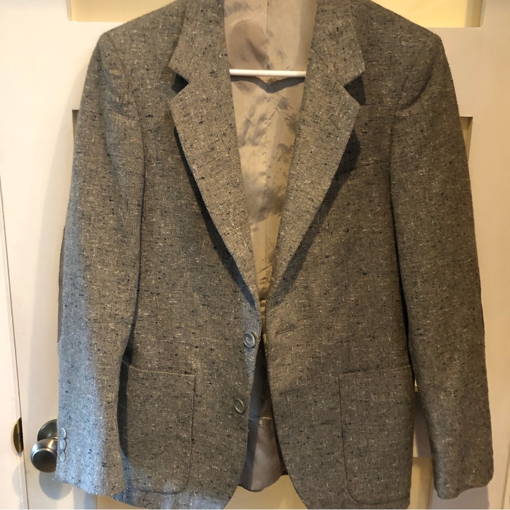 EUC Progressions Gray Flecked Wool Sports Jacket Made in Hungary Leather Elbow